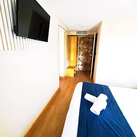 Logis & Restaurant Cap Hotel 2*