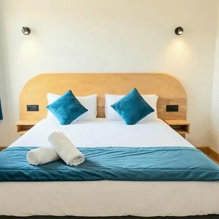 Hotel Logis & Restaurant Cap 2*